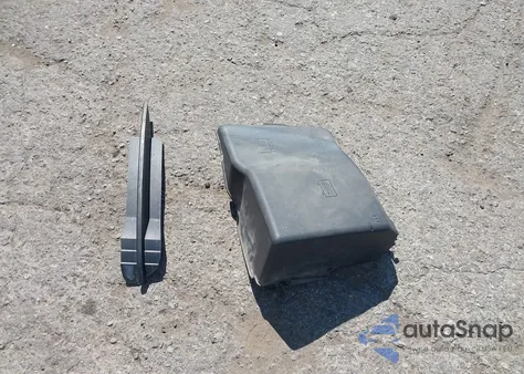 2011 Chevrolet Malibu Ls z USA, uszkodzony, nr VIN 1G1ZB5E15BF327096